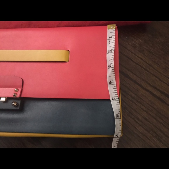 Valentino Garavani Clutch Large - Picture 6 of 6